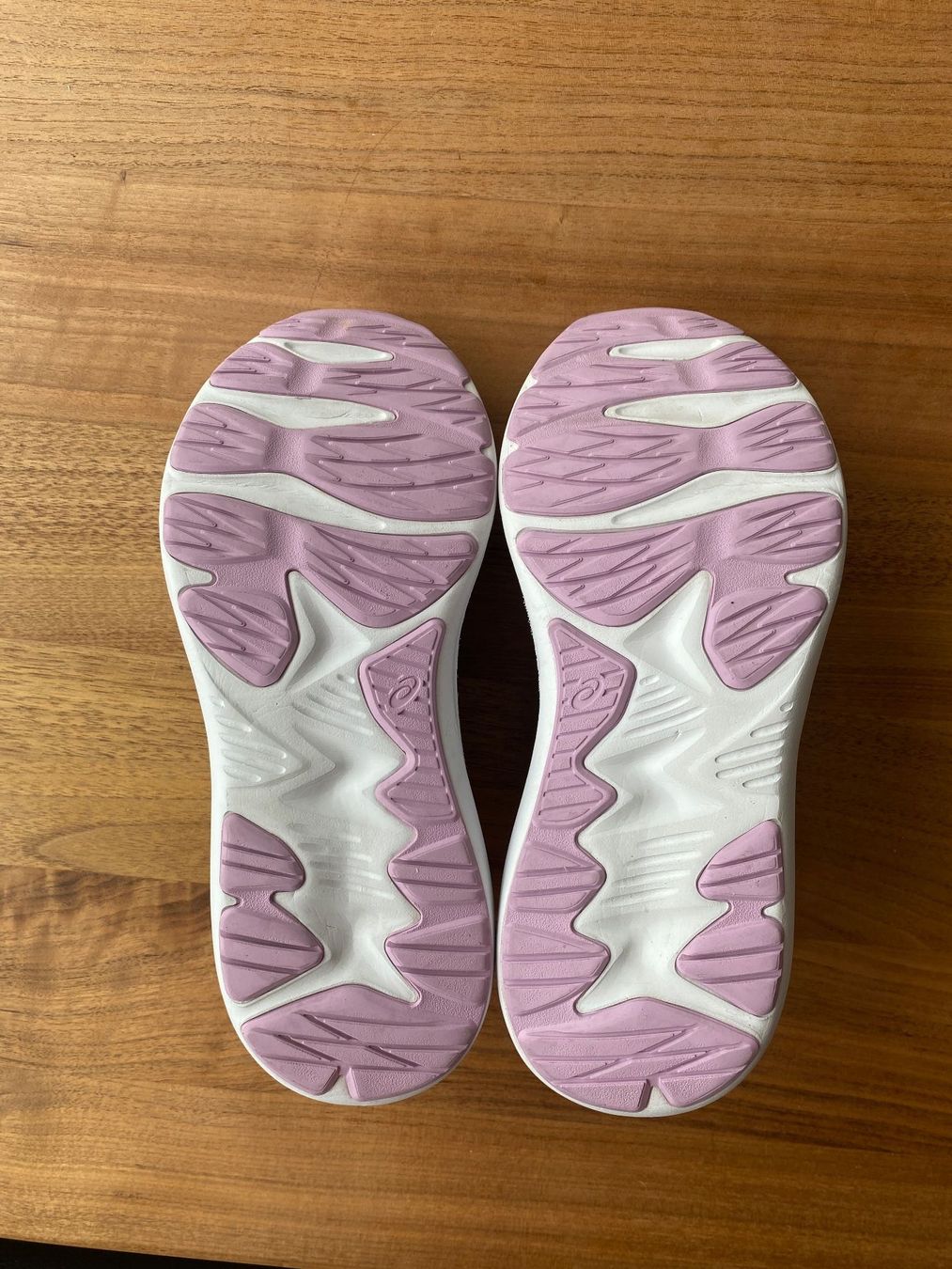 Asics Scarpe da donna: ASICS Laufschuh Gr. 38 – Usato da Binz venduto da chr_5ljt 2