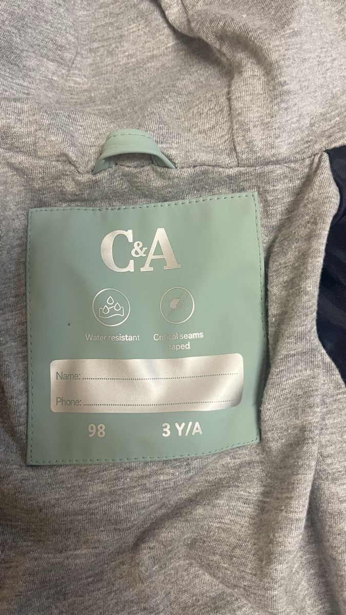 C&A Completi: Regenjacke und Regenhose  – Usato da Zimmerwald venduto da lri_68wj 7
