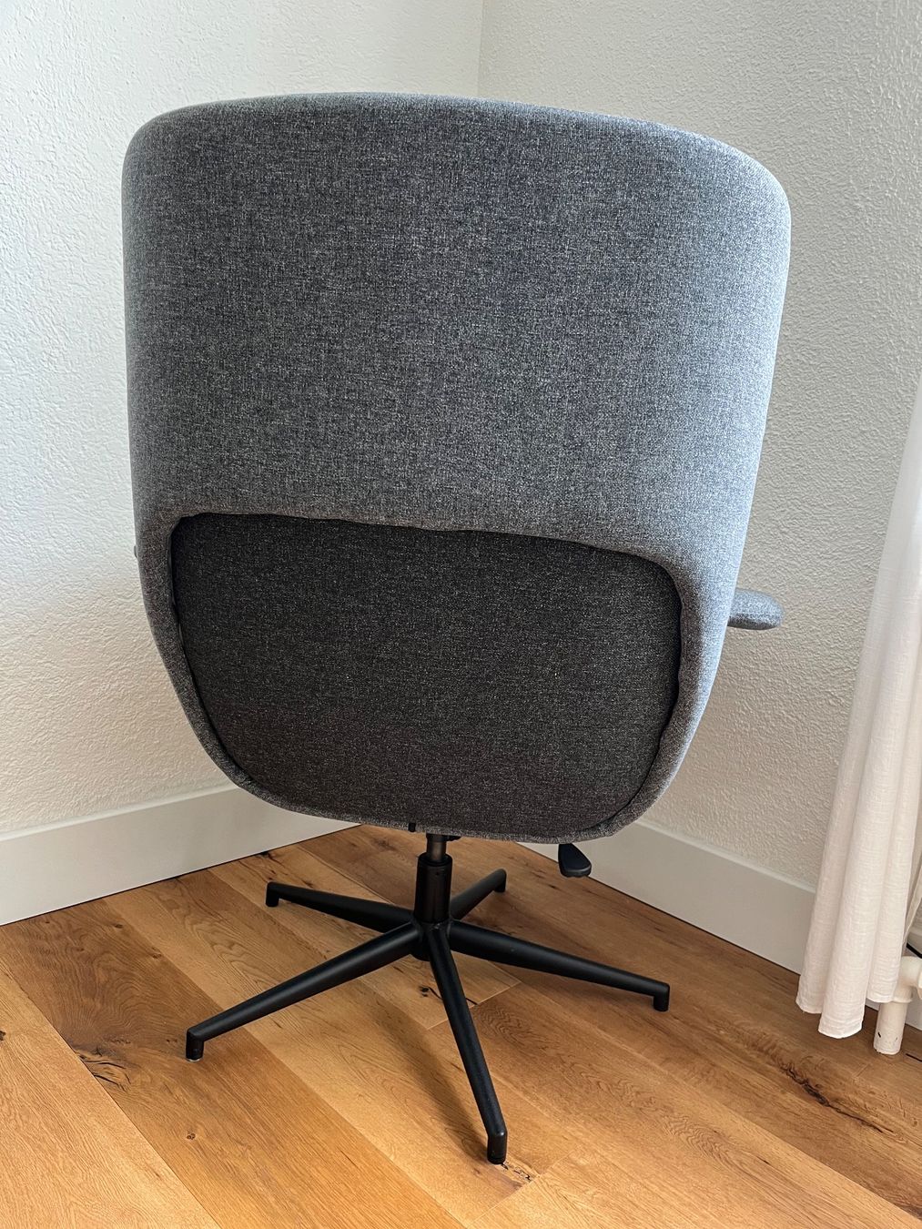 Ikea Poltrone: Ikea Äleby Drehsessel grau – Usato da Olten venduto da ari_jxn9 2