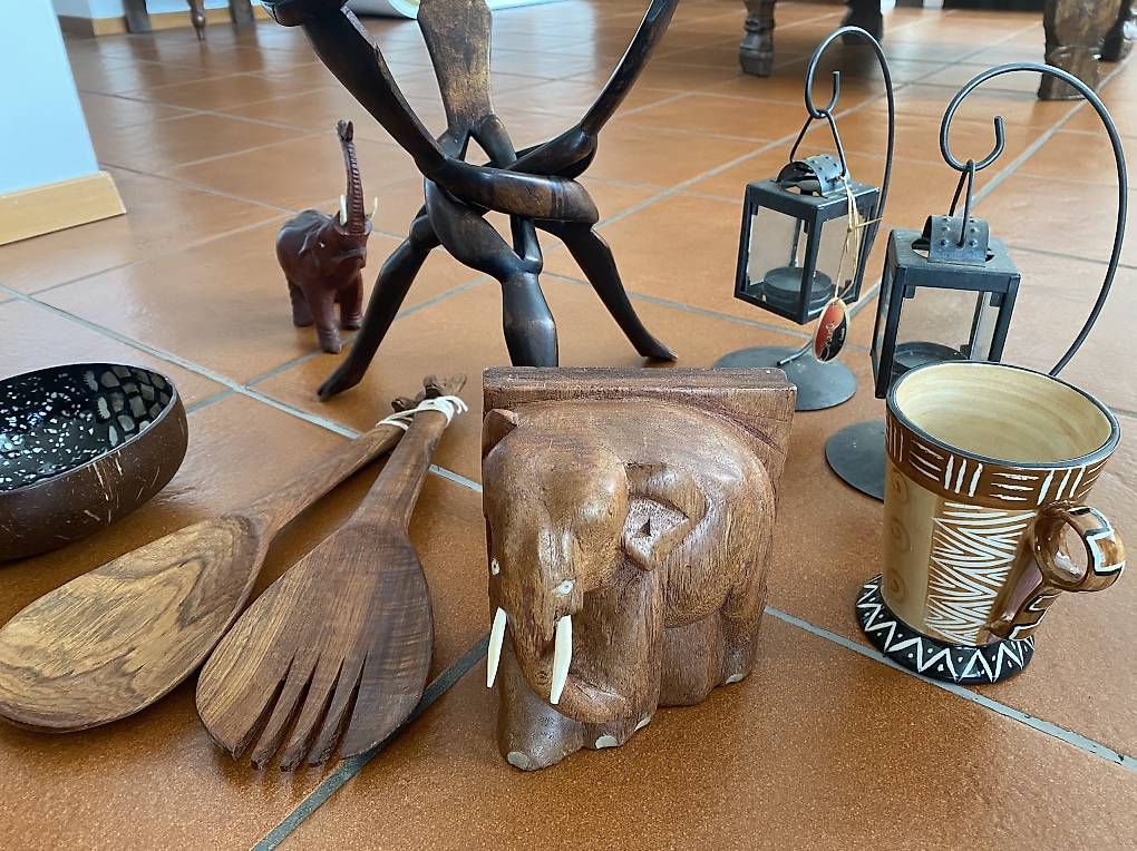 Tutte le decorazioni: Artigianato Africano  – Usato da Cureglia venduto da Alevintage74 2