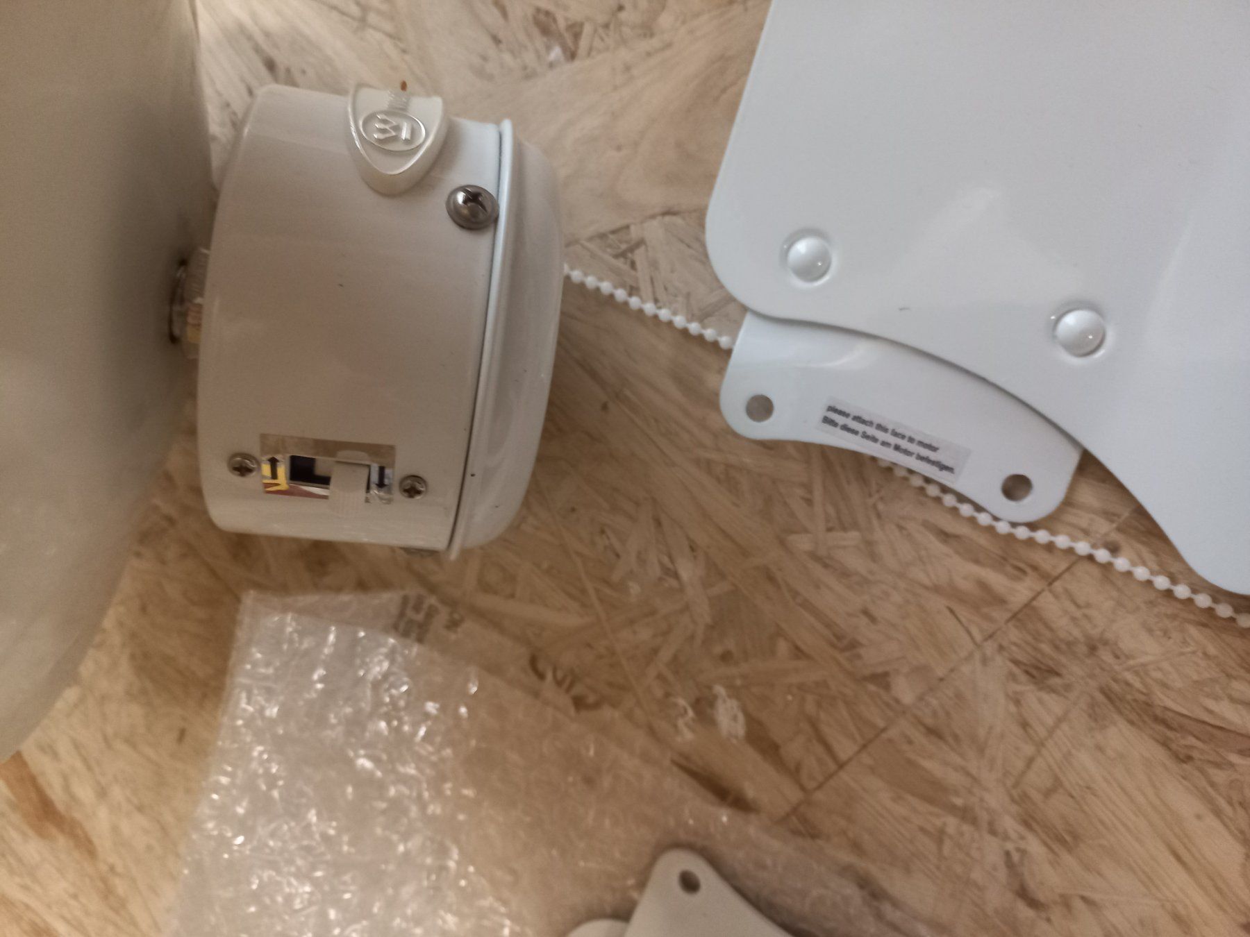 Ventilateurs: Deckenventilator mit 3 Flügeln weiss – D'occasion à Buttisholz par Adii 3