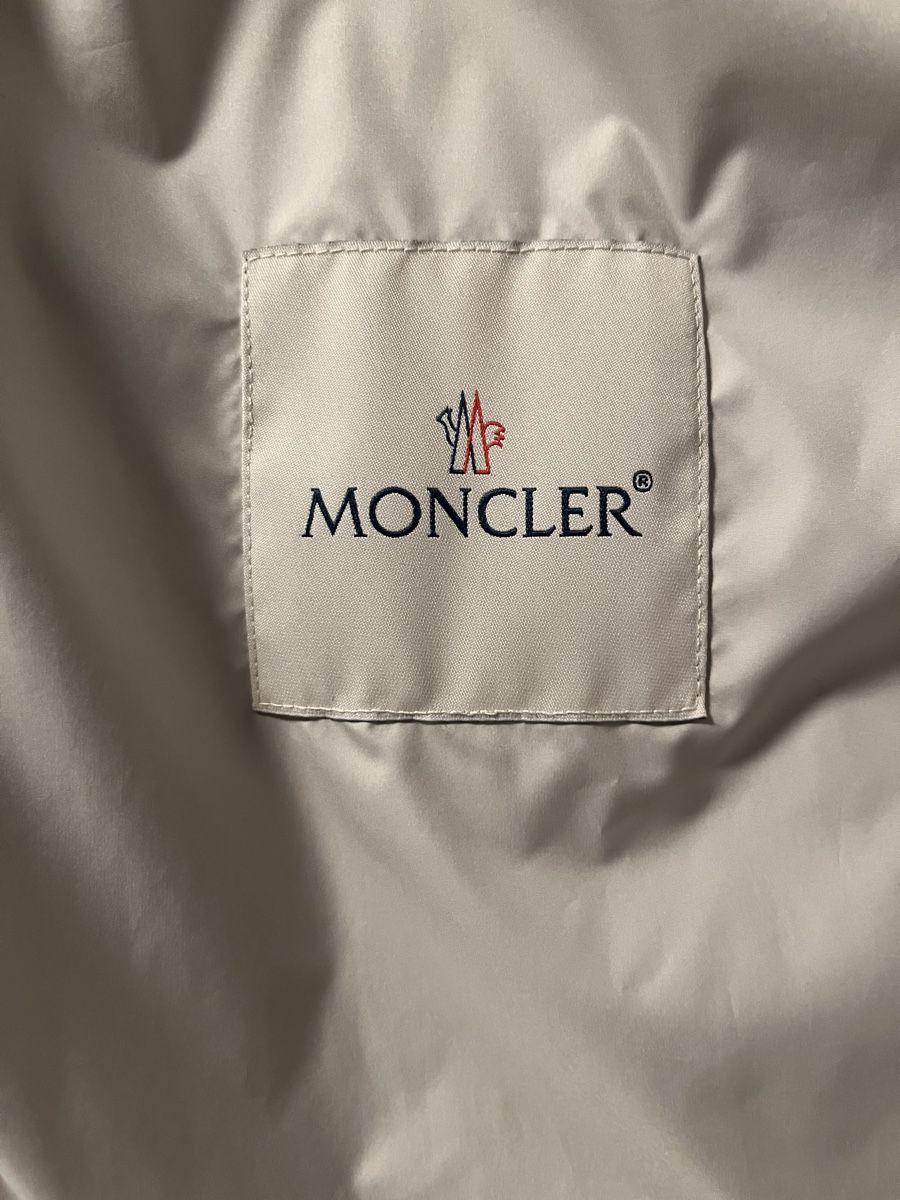 Moncler Gilets: Moncler Daunen Weste Treompan – D'occasion à Gossau SG par DeRiE 5
