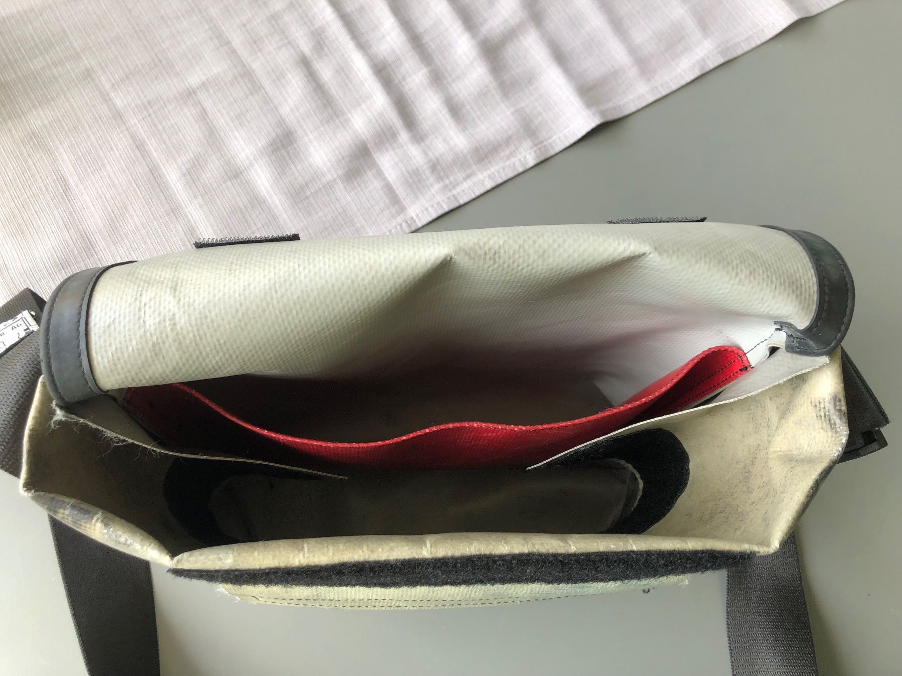 Freitag Sacs: Umhängetasche – D'occasion à Winterthur par hjt_lp9n 3