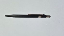 Caran d'Ache Kugelschreiber 849 schwarz
