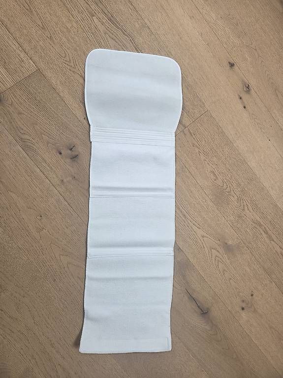 Gürtel: Rippengürtel, Höhe 23cm mit Klebeband – Gebraucht aus Hilterfingen von boal1980
