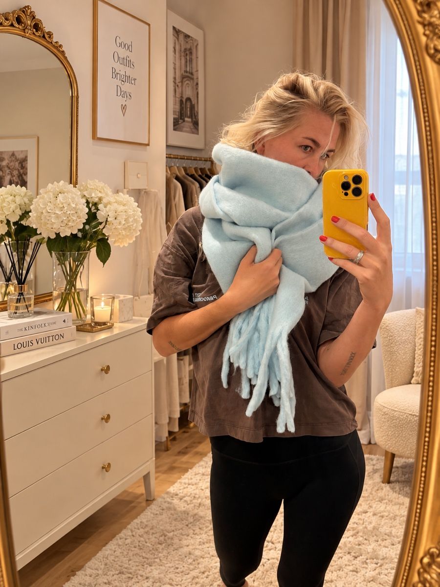 Foulard & Sciarpe: Schal hellblau weich mit Fransen neu  – Nuovo (secondo la descrizione) da Dotzigen venduto da White_Warrior 2