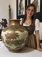 Ancient Japanese vase - beautiful paint and colours