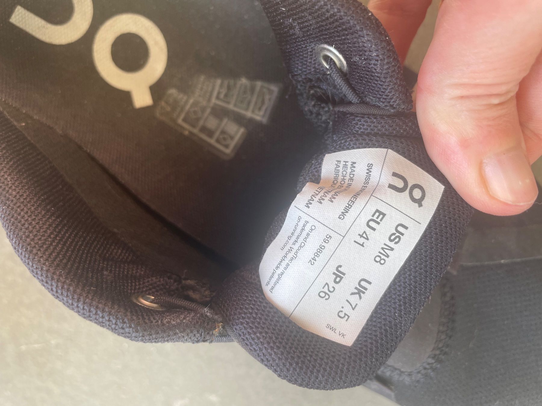 On Scarpe da uomo: ON Cloud 6 Herren Sneaker Grösse 41, Schwarz – Usato da Zürich venduto da albenire 2