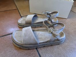 Sandale Gr 37 . Fabrikneu