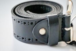 Ganz neu und Aktion! Gürtel aus hochwertigem Leder schwarz