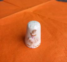 Sammlerstück Vintage Porzellan Fingerhut