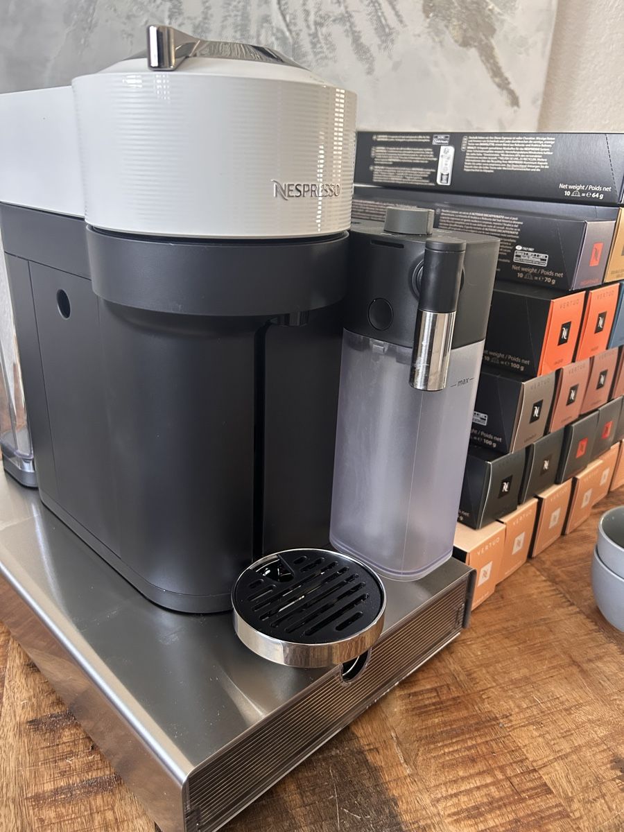 Nespresso Macchine per caffè & Macchine per espresso: Gran Lattissima + 340 Kapseln – Nuovo (secondo la descrizione) da Thun venduto da Anni1977 5
