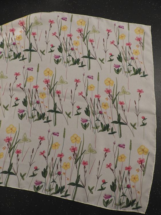 Fabric Frontline: Schal 'Wiesenblumen' 2