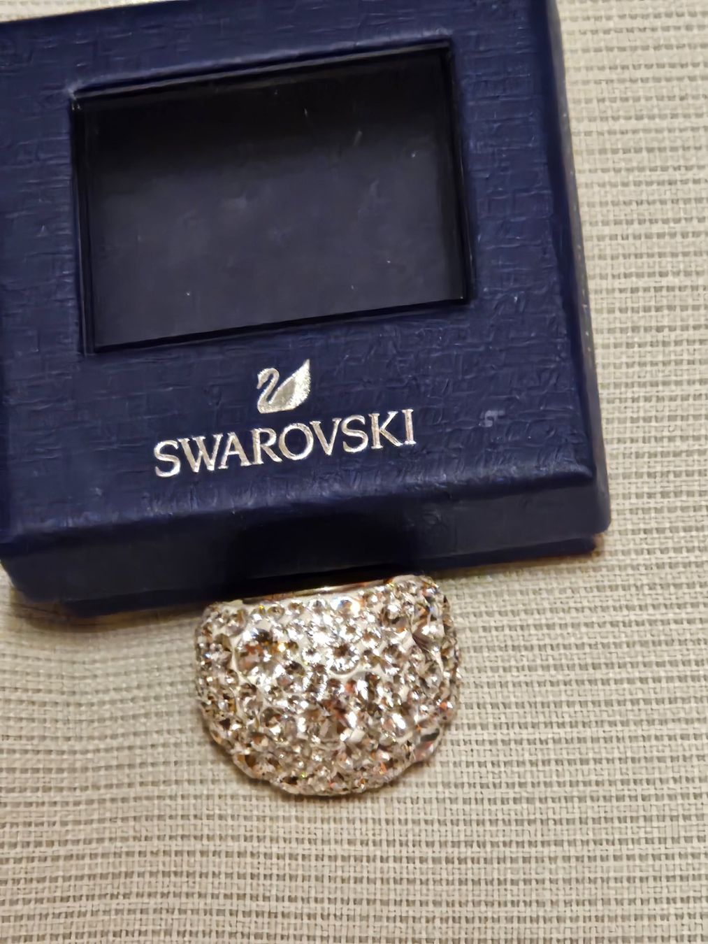 Swarovski Ringe: Neu: Swarovski Ring – Neu (gemäss Beschreibung) aus Uznach von Laeuffer