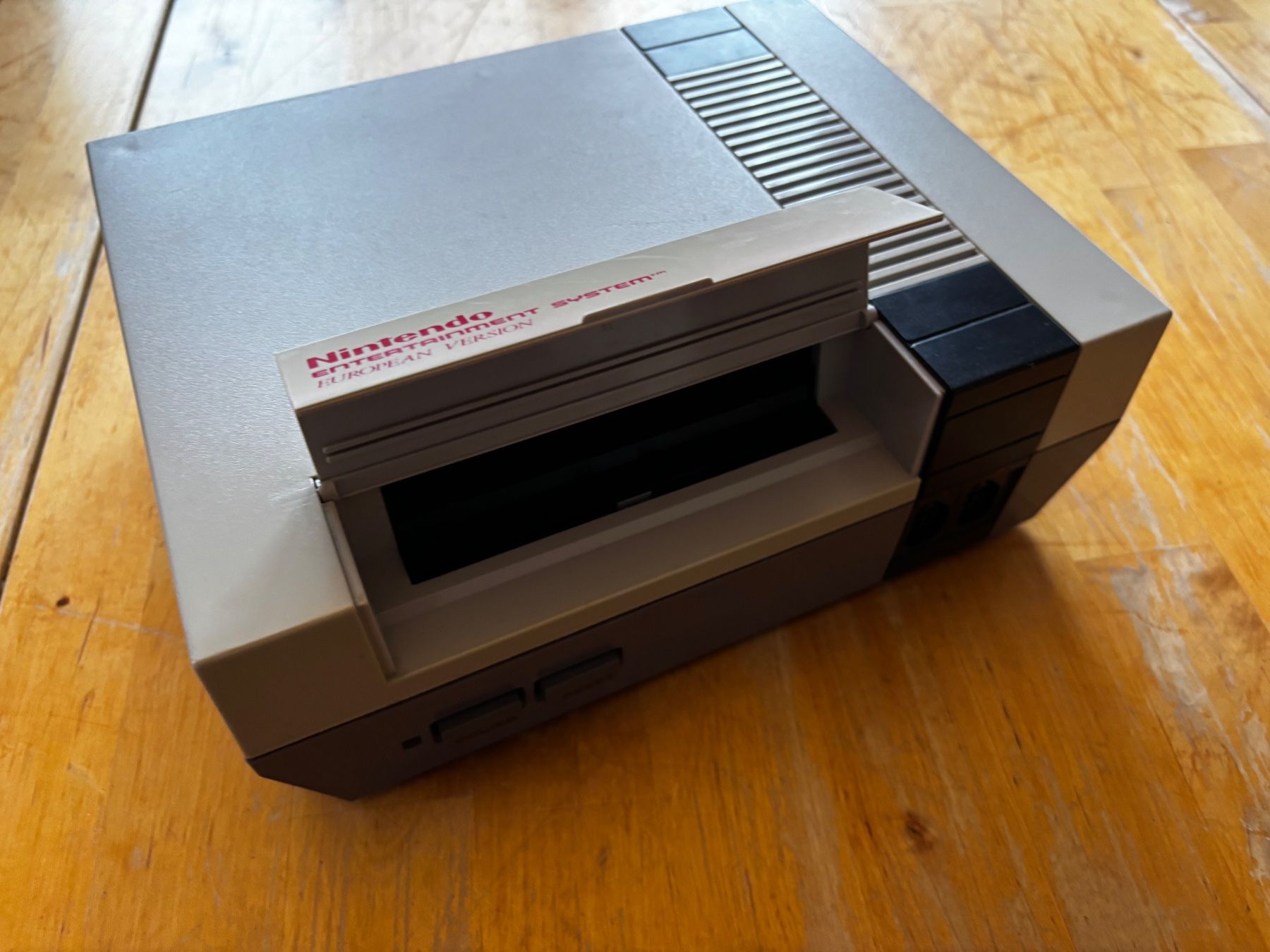 Nintendo Consoles: NES Konsole mit 1 Controller – D'occasion à Frenkendorf par gelbeZinnie 3