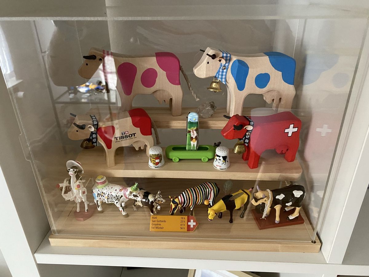 Figuren: Kühe mit Vitrine – Neu (gemäss Beschreibung) aus Zürich von Ethno1 1