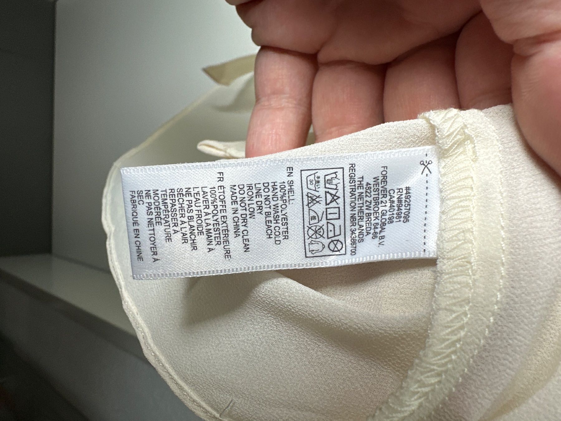 Blusen: Bluse Creme von Forerver21 Grösse M – Gebraucht aus Aarburg von Tonija 4