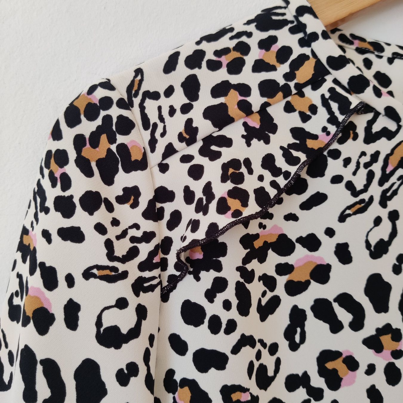 Marc Cain Camicette: MARC CAIN edle Bluse Tunika Shirt Leopard Gr.N2/36 – Usato da Winterthur venduto da Lotusherz 1