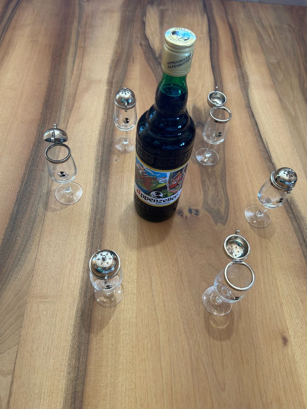 Autres vaisselles & verres: Appenzeller Alpenbitter-Set – D'occasion à Appenzell par Z1Y7G 3