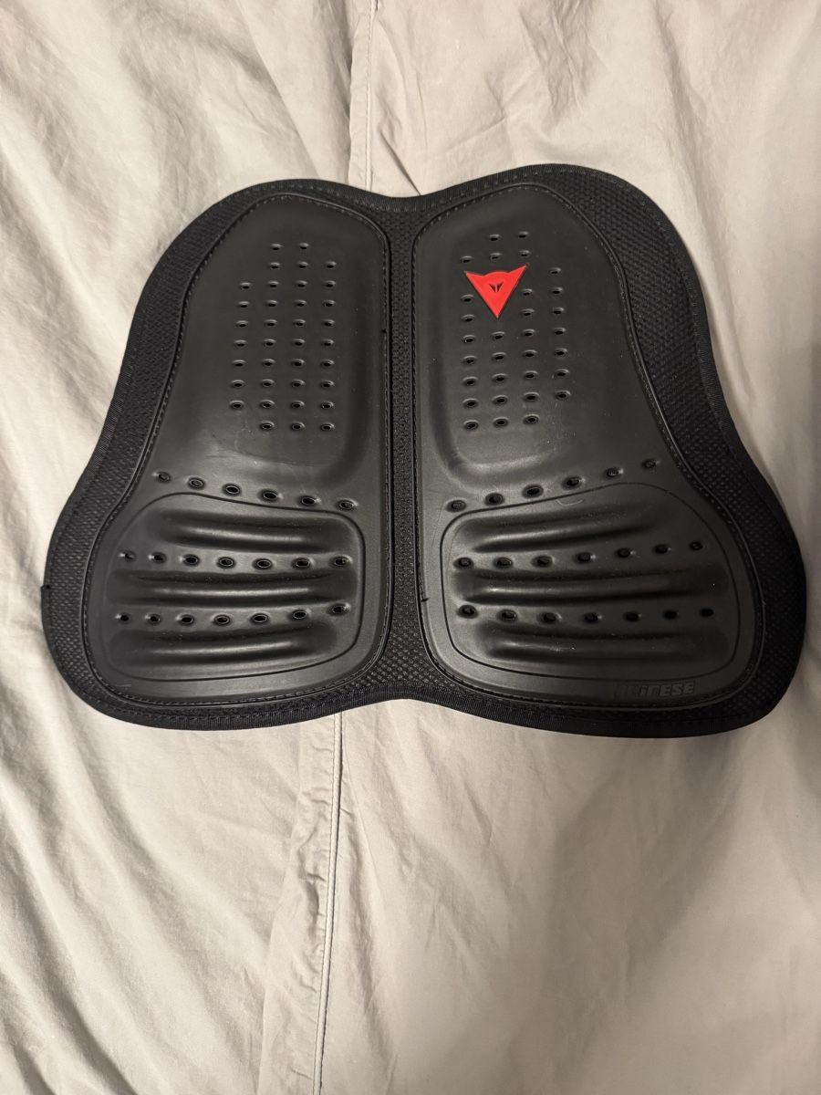 Dainese Protezioni & Imbottiture: Protektor Brust von Dainese neuwertig – Nuovo (secondo la descrizione) da Stein AG venduto da NightRodHarley