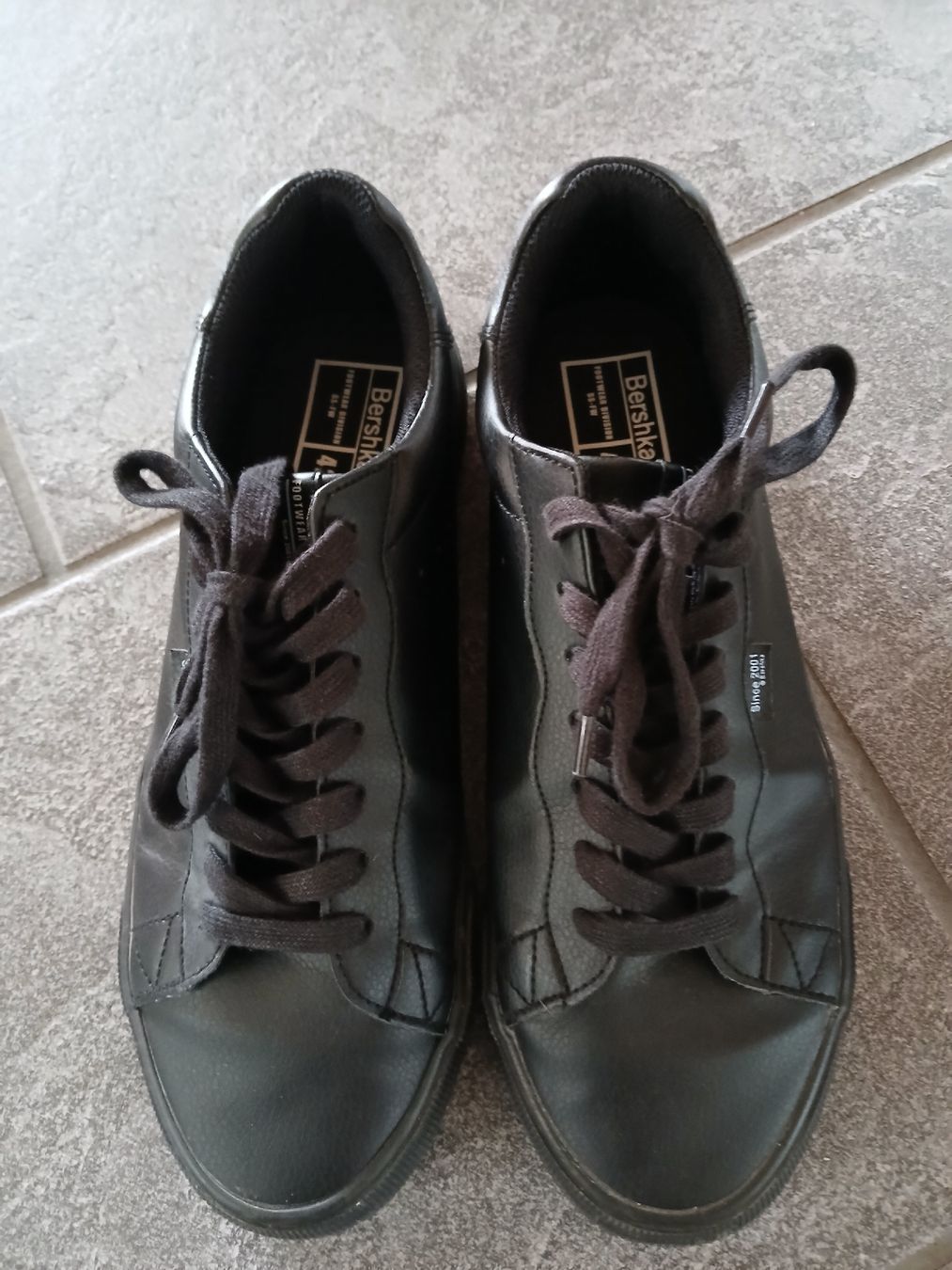 Bershka Scarpe da uomo: bershka Schuhe schwarz 42 – Usato da recherswil venduto da papamoll71 1