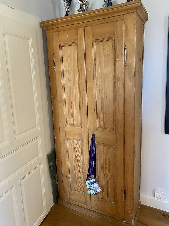 Garderobe: Armoire garde-robe – Gebraucht aus Versoix von mic_z7c9 1