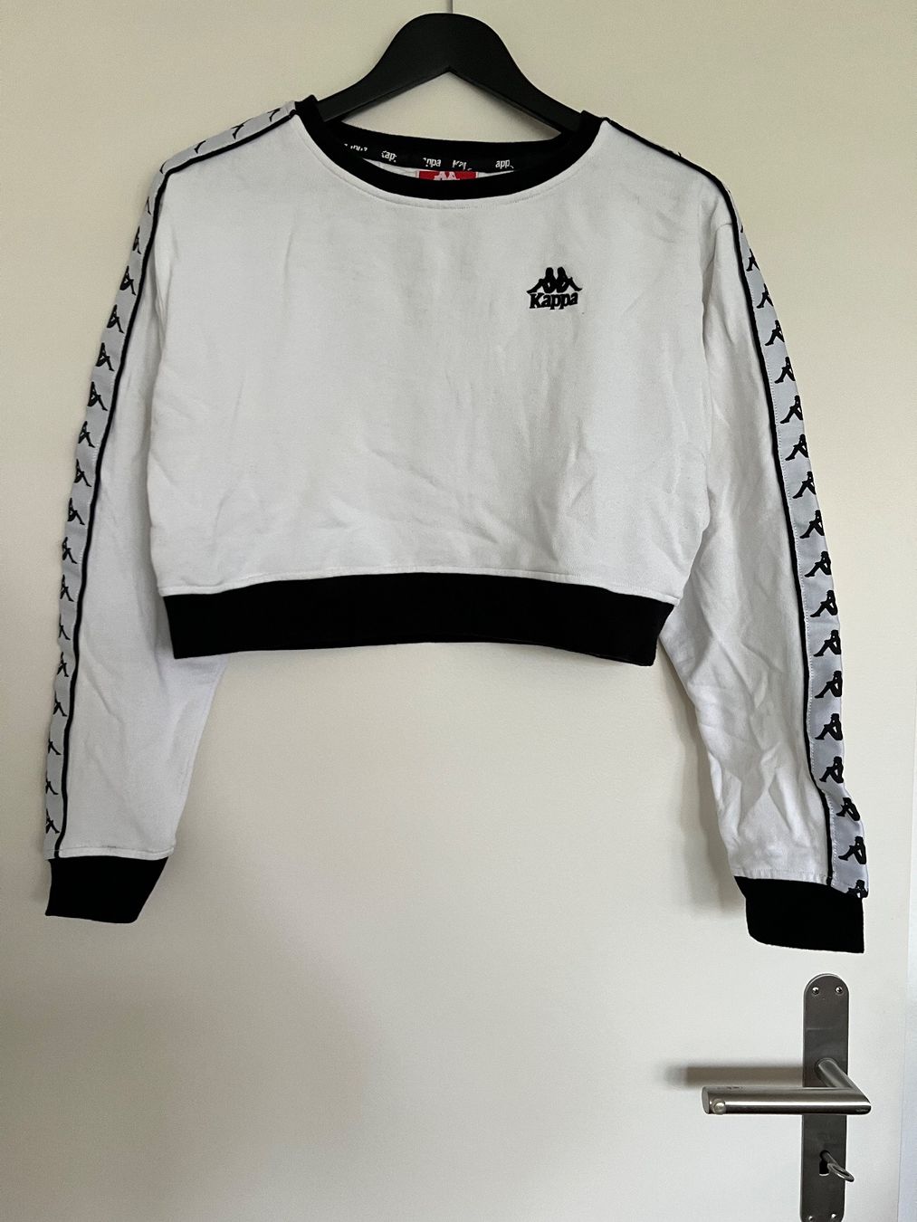 Kappa Maglioni & Felpe: Kappa cropped Sweatshirt / grösse L – Usato da Effretikon venduto da YaMn 1