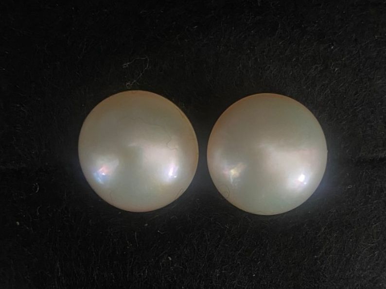 Boucles d'oreille: Ohrschrauben mit Permuttglanz – D'occasion à Aarau par radilio01 1