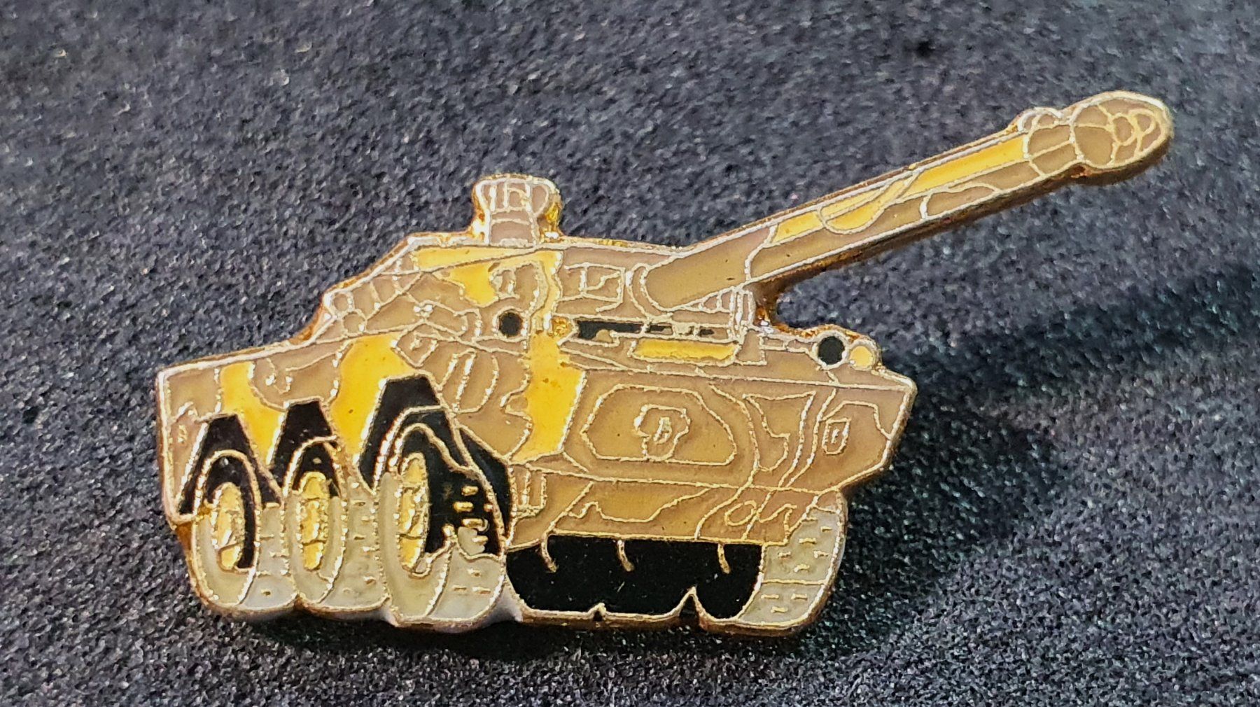Placchette & Badge: BB397 - Pin Militär Armee Army Panzer – Usato da Reinach BL venduto da Boston-Verkauf