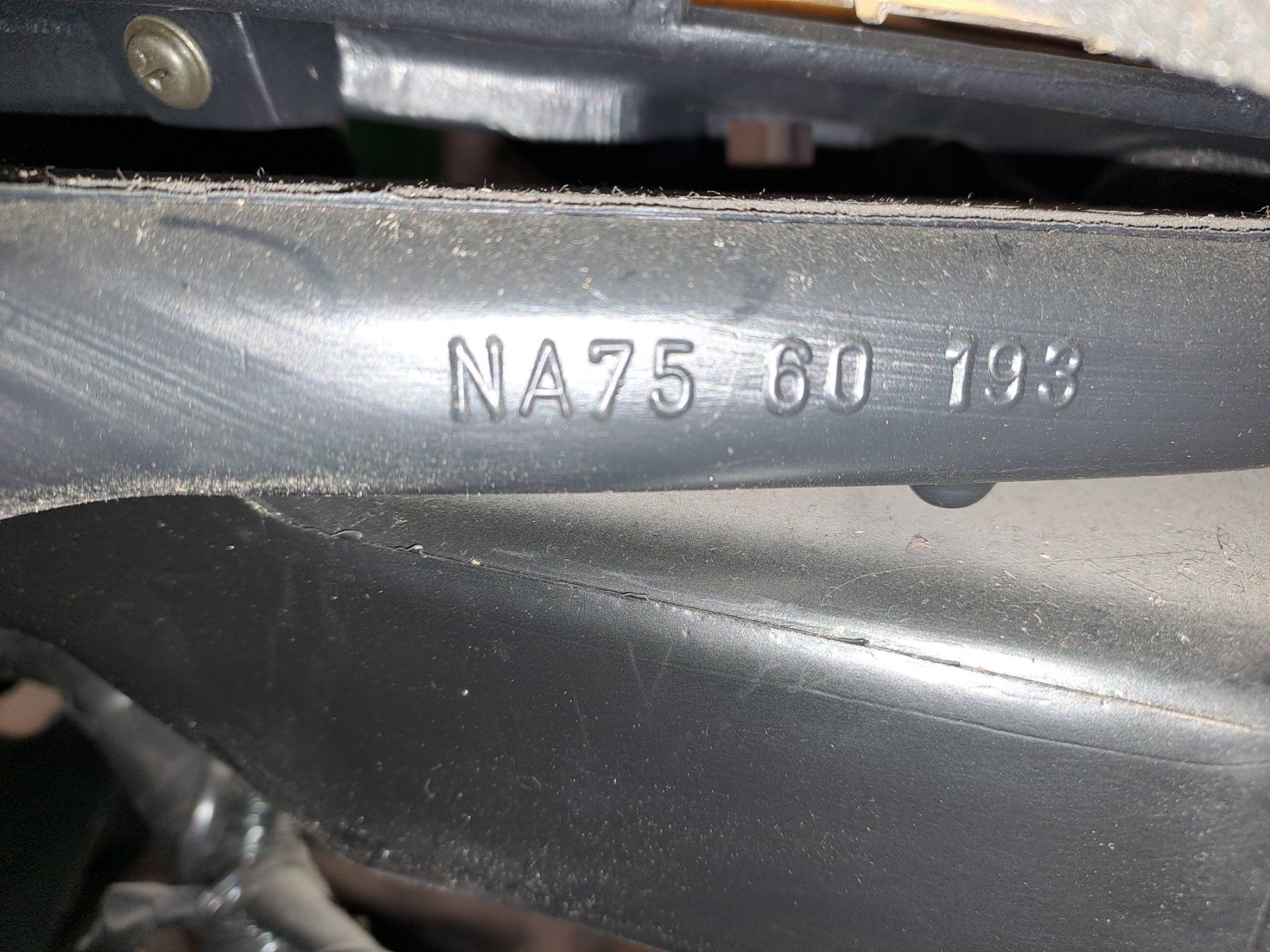 Mazda Tutti pezzi di ricambio auto: Armaturenbrett NA75 – Usato da Oberhelfenschwil venduto da weidstyle 1