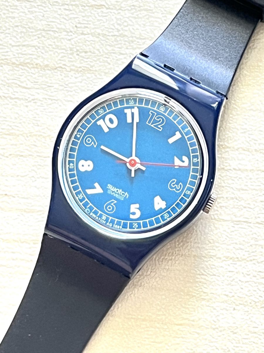 Swatch Orologi: Swatch Uhr dunkelblau mit Zifferblatt blau  – Usato da Grenchen venduto da chththl