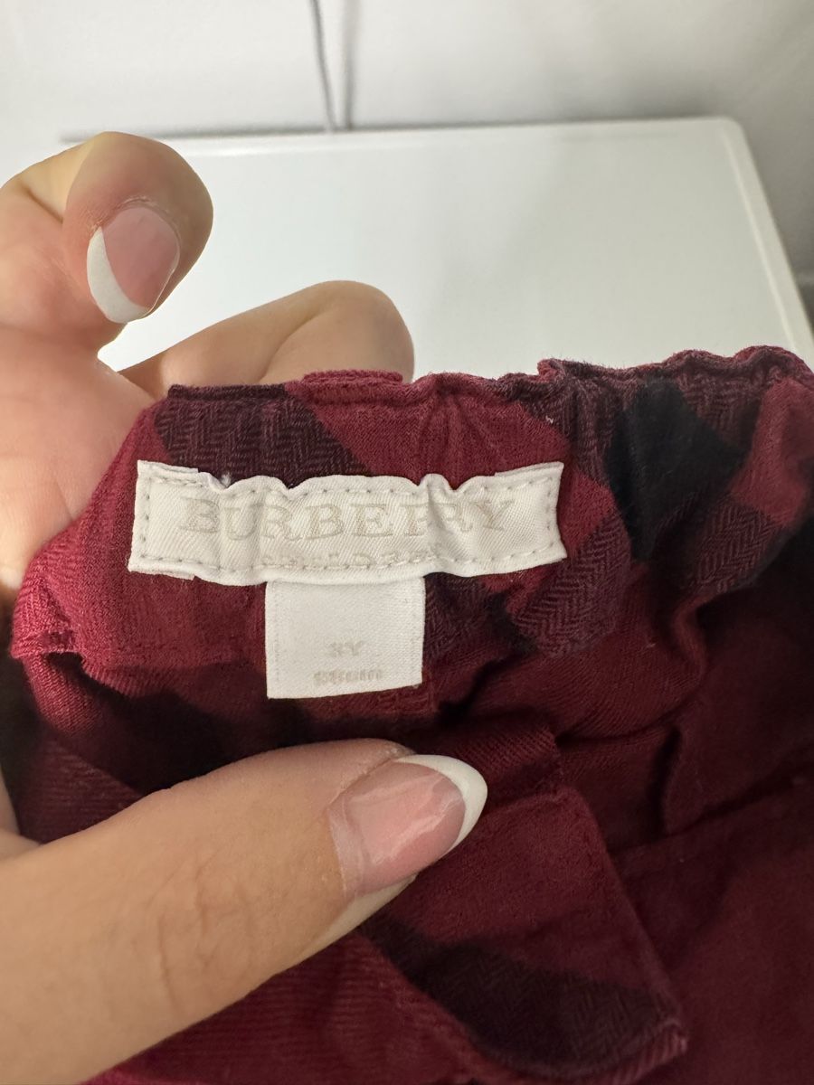 Burberry Pantaloni: Burberry Kids 2-3 Jahre – Usato da Frenkendorf venduto da banemk12 1