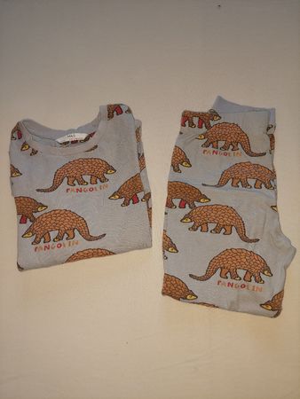 M&S Pyjama Set, Pangolin Motiv, Gr. 5-6 Jahre, Top Zustand