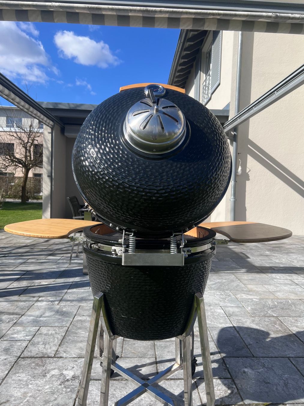Griglie: Keramik Grill KAMADO mit Seitentischen – Nuovo (secondo la descrizione) da Gränichen venduto da fre_dy120 7