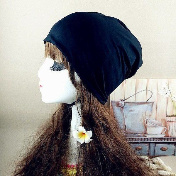 Copricapi, berretti & cappellini: Magnifique Bonnet Noir  » Double Usage – Nuovo e nell'imballaggio originale da Thônex venduto da W99