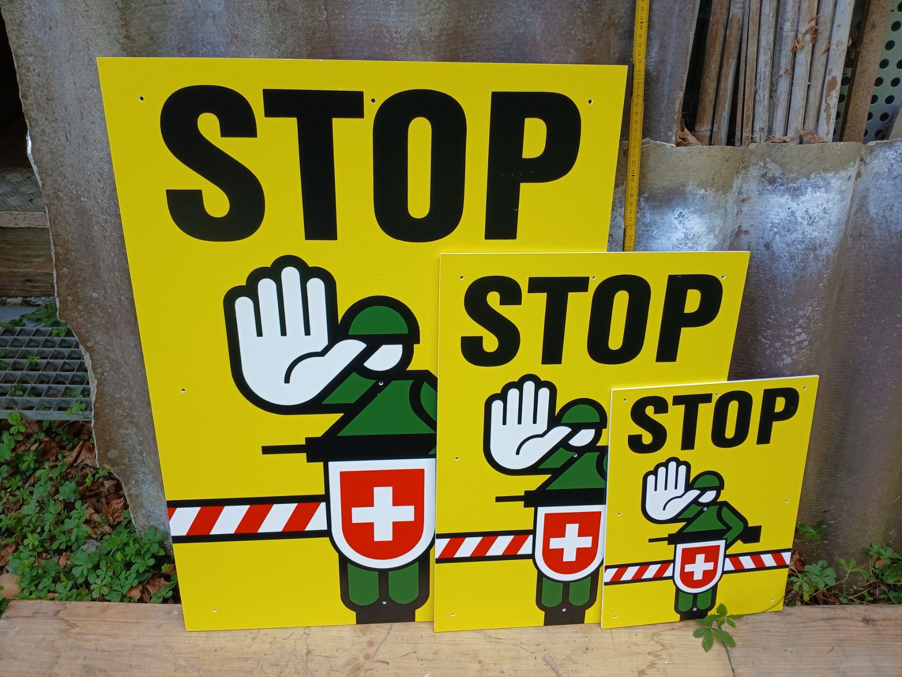 Schweizer Armee Insegne: Armee STOP  Schilder 3er Set – Nuovo (secondo la descrizione) da Bilten venduto da Archiv55 1