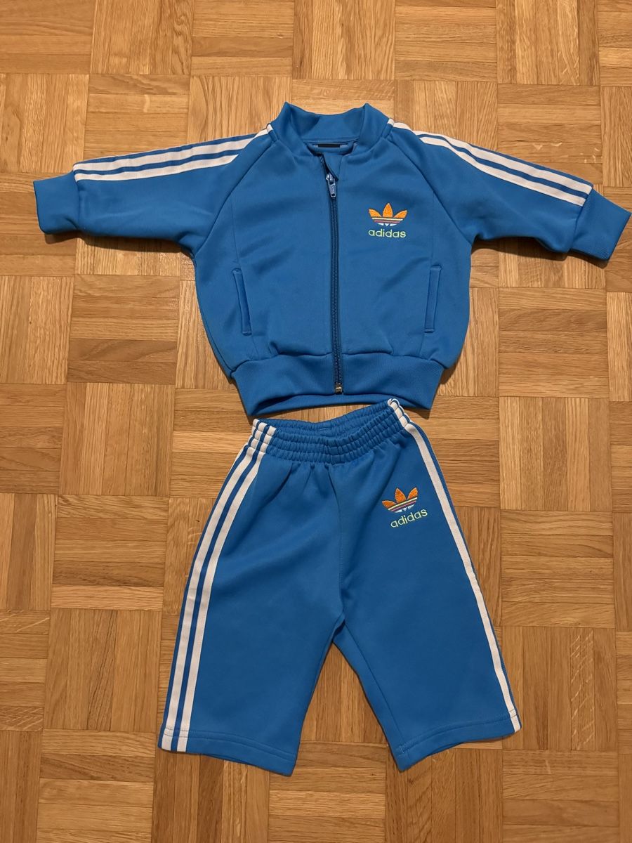 Adidas Lotti & Set di vestiti: Adidas Trainingsanzug Kinder – Usato da Zürich venduto da MaSte
