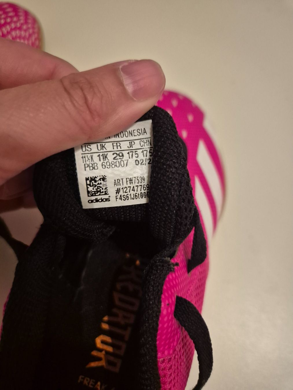 Adidas Scarpe per ragazzi: Adidas Predator Hallenschuhe.Neu. – Nuovo (secondo la descrizione) da Urdorf venduto da Nataschli 2