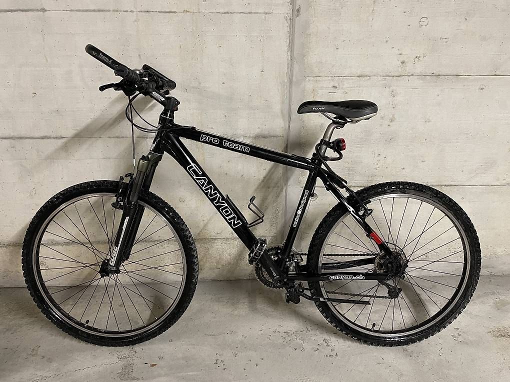 Canyon Biciclette: Canyon mountain bike Pro Team – Usato da Regensdorf venduto da Vastese