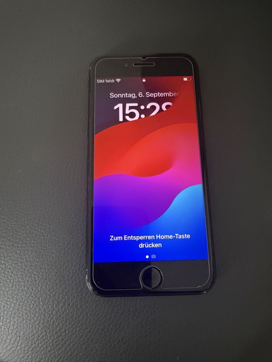 Apple Telefoni cellulari / Smartphones: Smartphone Apple iPhone SE – Usato da Basel venduto da Leyla_12
