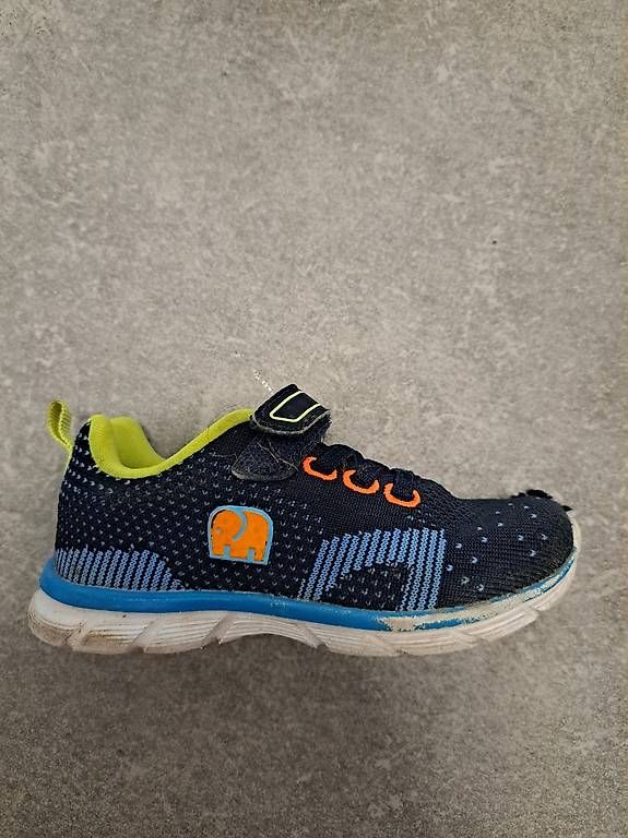 Scarpe per ragazzi: Schuhe Grösse 24 – Usato da Plons venduto da lor_85mv