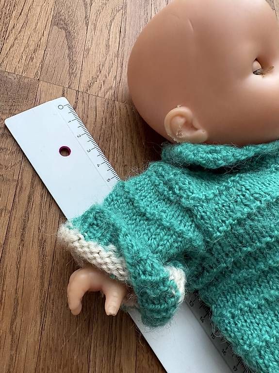 Puppen: Puppe 30cm inklusive Kleider  – Gebraucht aus Zürich von sch_kqj7 2