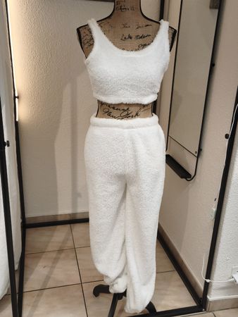 Loungewear Set weiss Plüsch Zweiteiler Grösse S neu