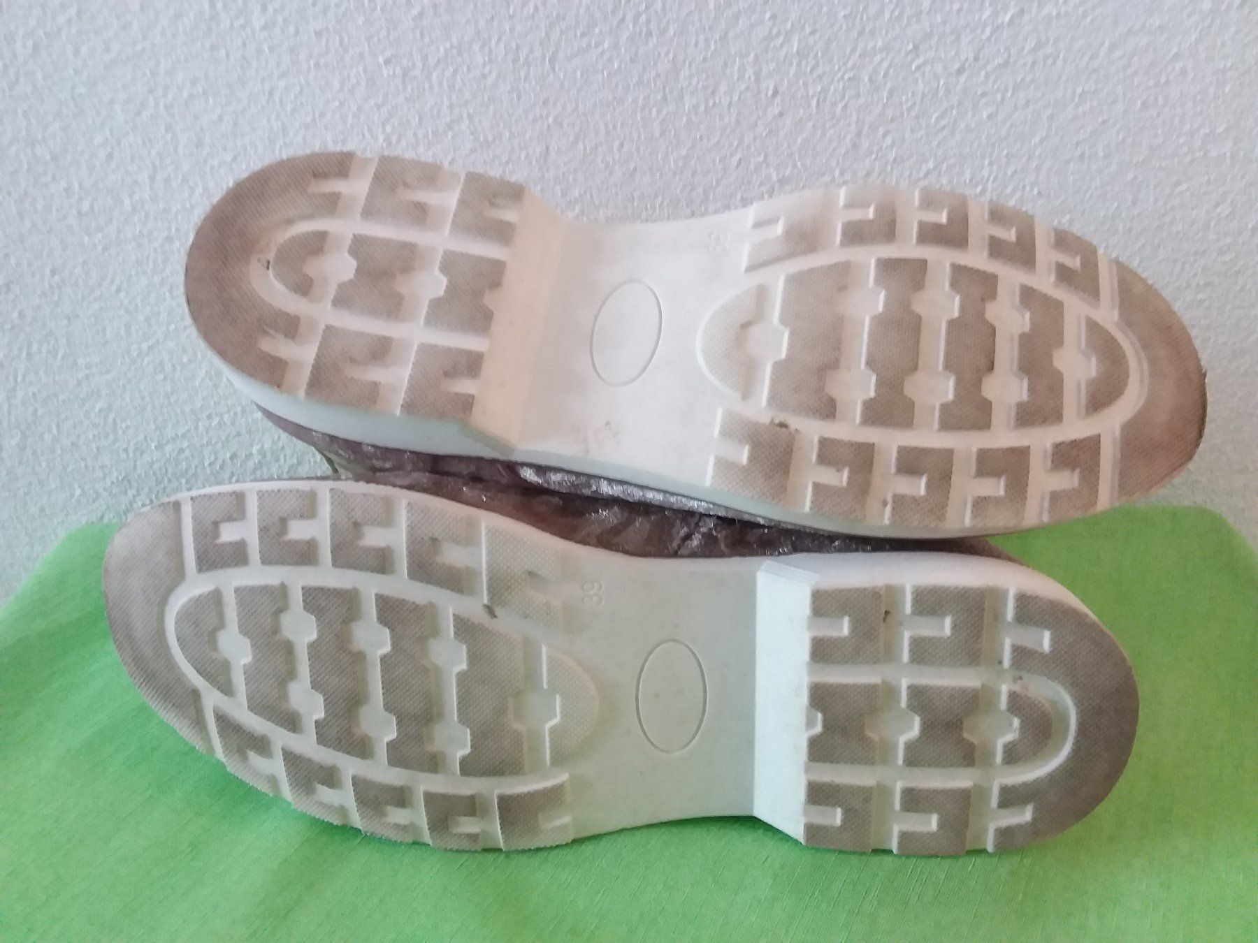 Scarpe da donna: CATWALK Glitzer Sneakers, Gr 39 – Nuovo (secondo la descrizione) da Uitikon Waldegg venduto da Risibisi7 5