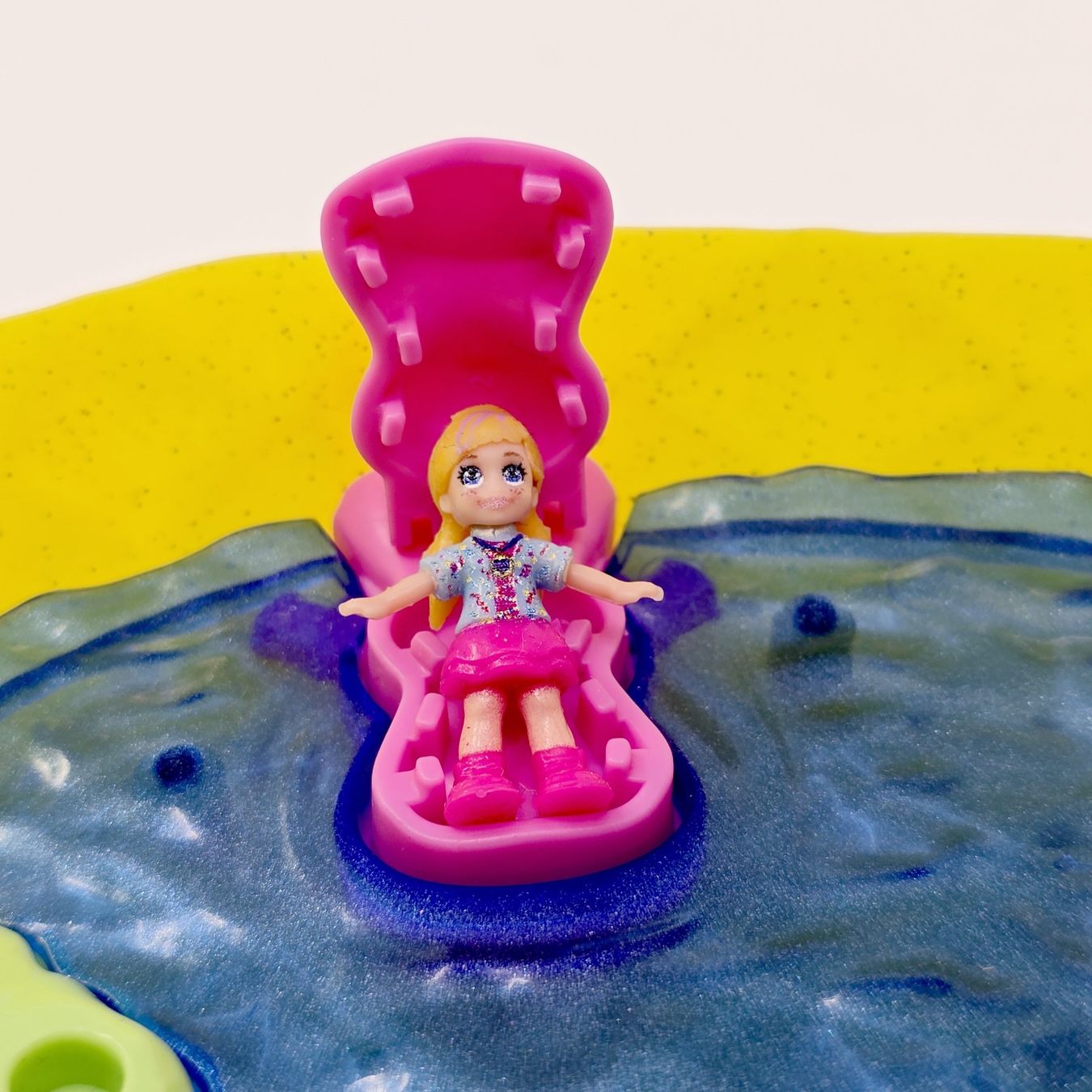 Polly Pocket Giocattoli: Polly Pocket - Sac Ananas Tropicool – Usato da Grandson venduto da Nouvelle-ere 6