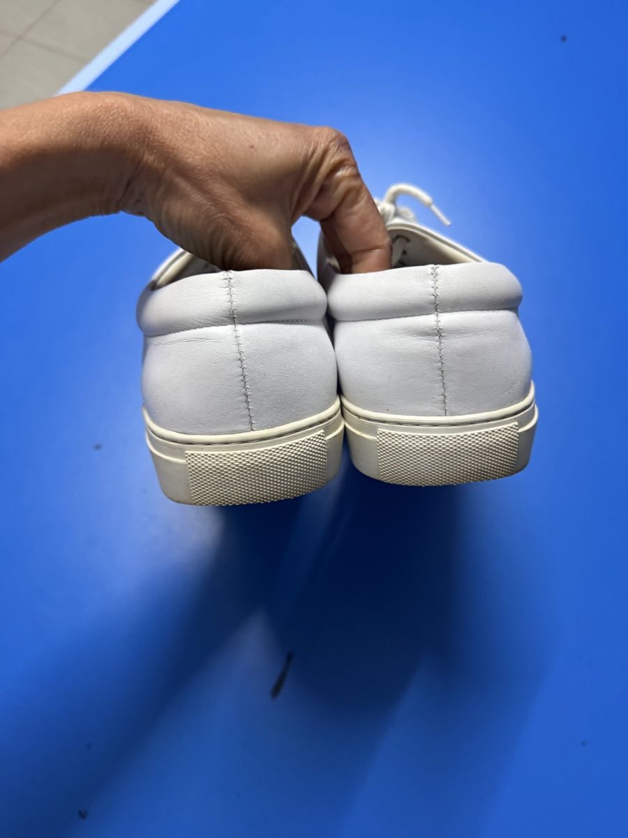 Cos Scarpe da uomo: COS White Leather Sneakers Size 43 – Usato da Herrliberg venduto da Tubalp 1