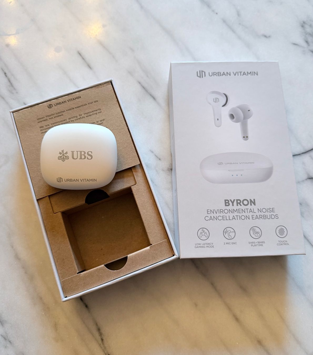 Urbanears Cuffie: Urban Vitamin Byron Wireless Earbuds. weiss – Nuovo e nell'imballaggio originale da Zürich venduto da Secretwish007 1