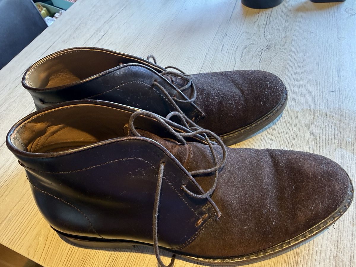 Massimo Dutti Scarpe da uomo: Ab 1 CHF: Massimo Dutti Boots (size 42) Brown Suede – Usato da Zürich venduto da CottleGuitar