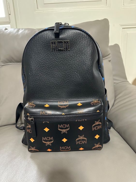 Sac à Dos MCM En Cuir - Noir - Dimensions 26x33x13 Cm - Occasion