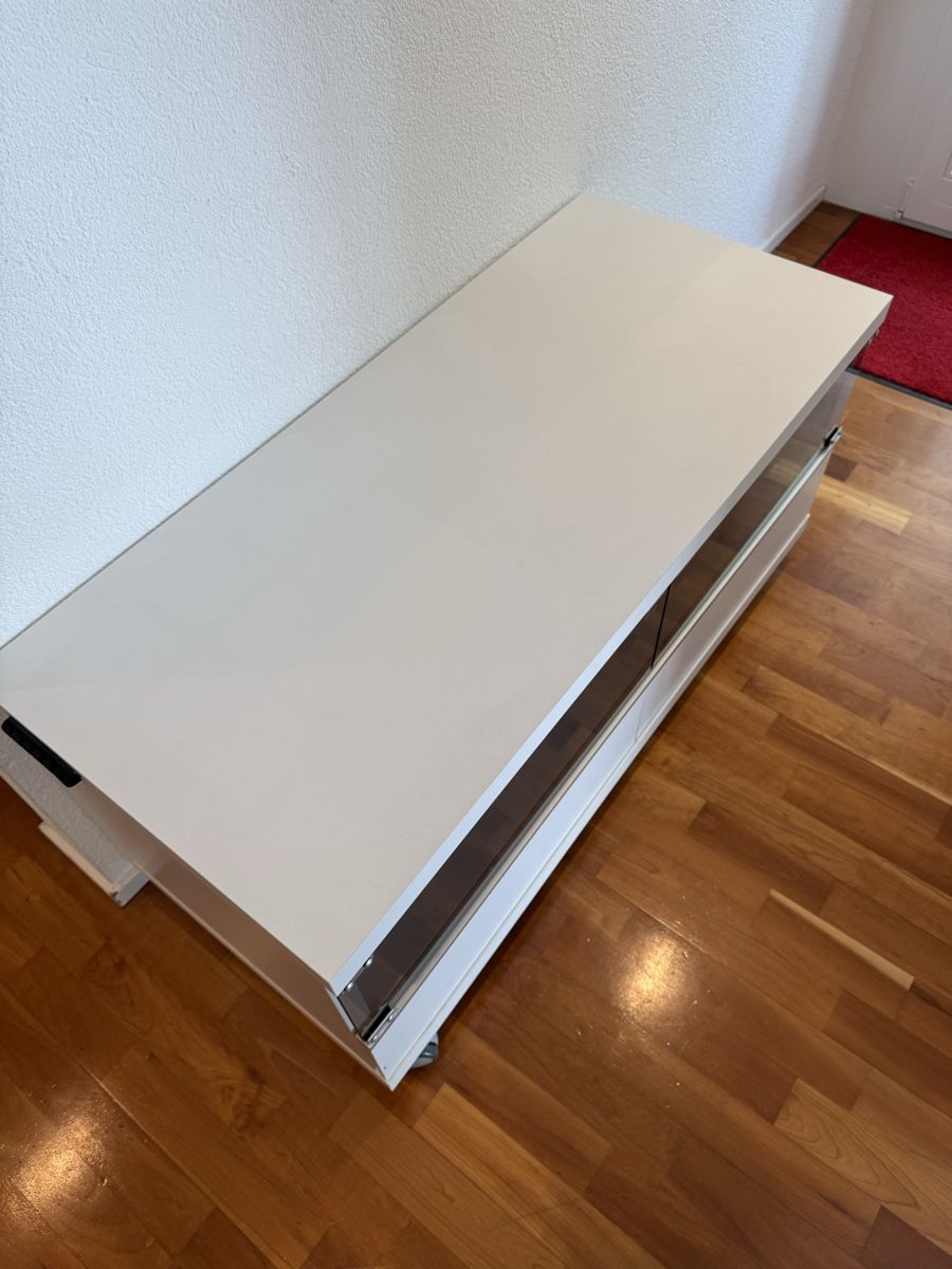 TV Möbel: Stabiles TV Möbel weiss/Glas – Gebraucht aus Meggen von Sylvie00123 1